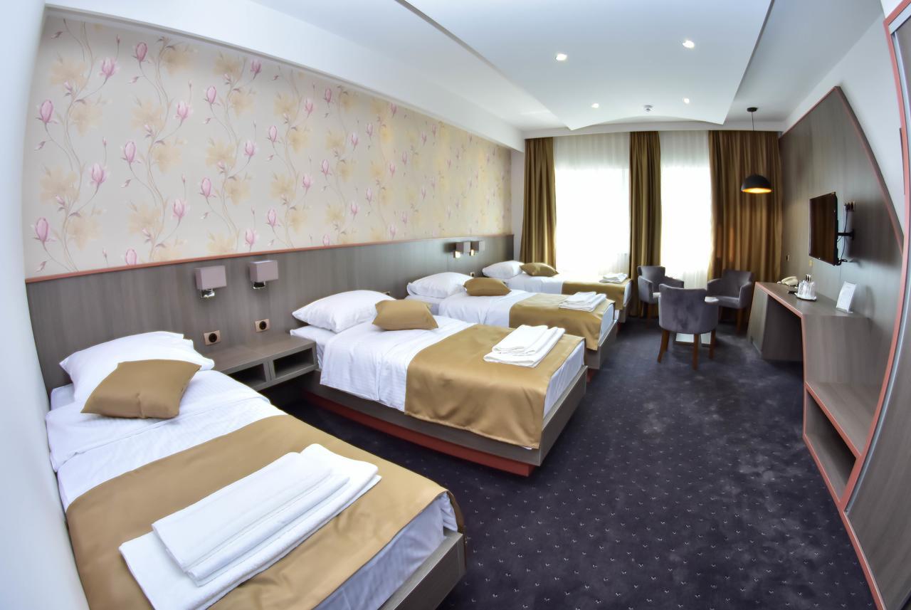 Hotel Kljuc Luaran gambar