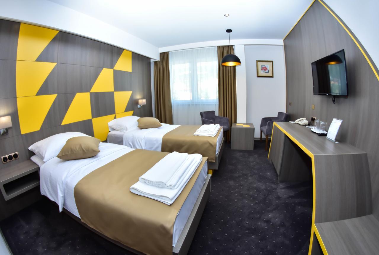 Hotel Kljuc Luaran gambar