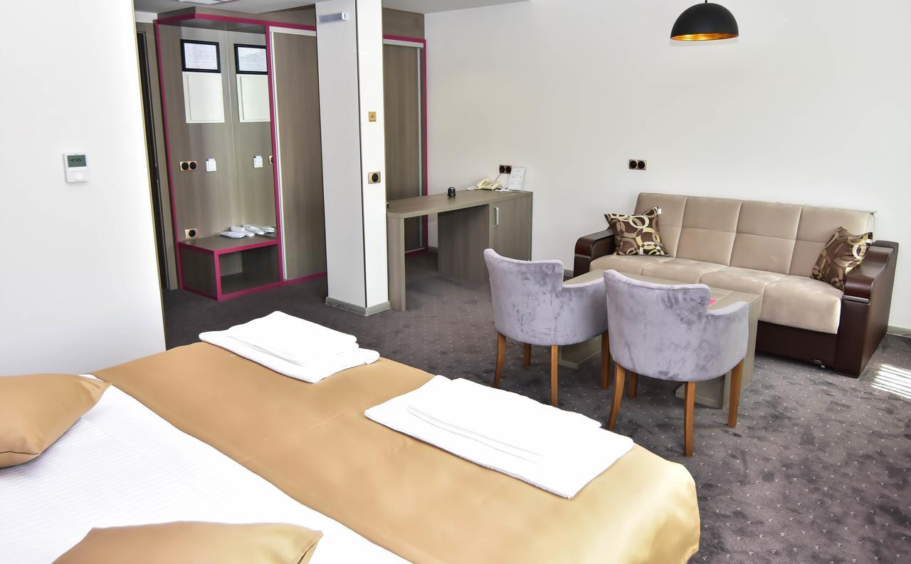 Hotel Kljuc Luaran gambar