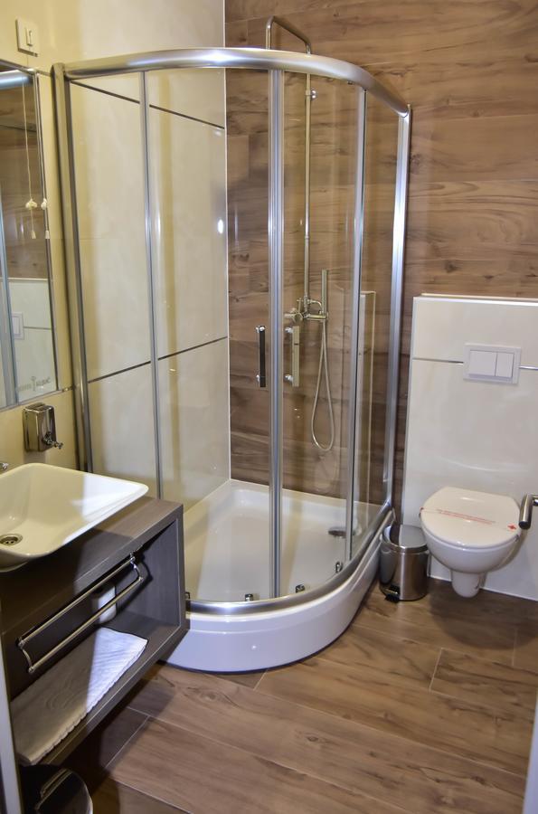Hotel Kljuc Luaran gambar