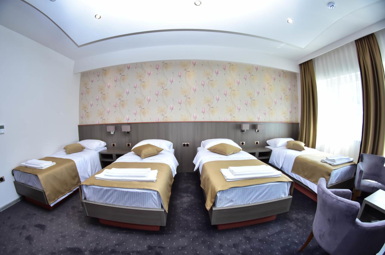 Hotel Kljuc Luaran gambar